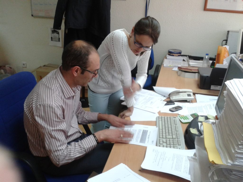 Selectiva staff working on desk